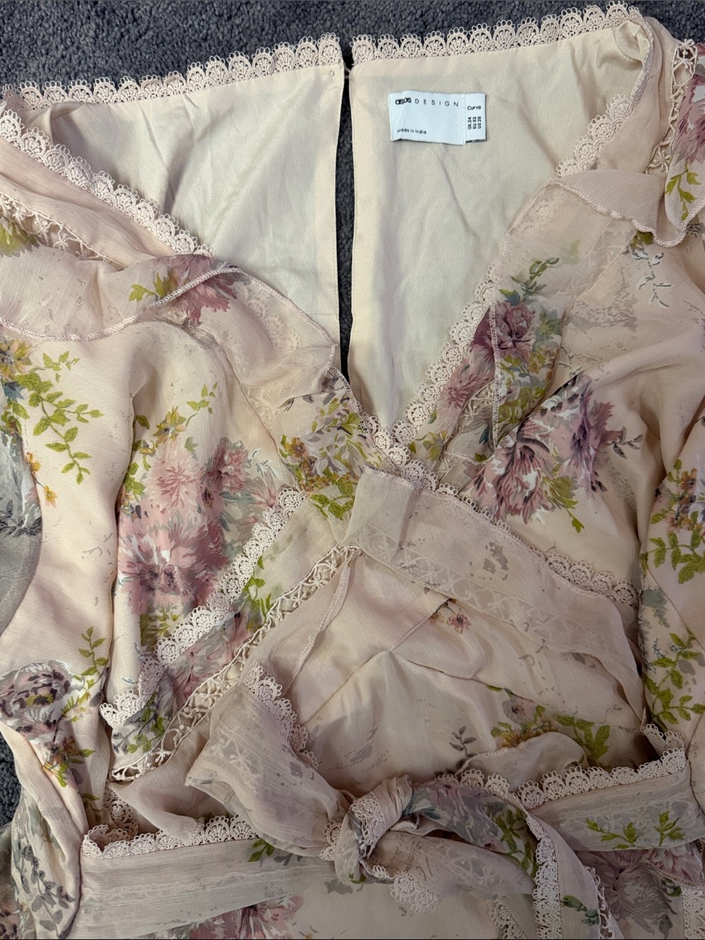 ASOS Cream Floral Mini Dress - Picture 3 of 3